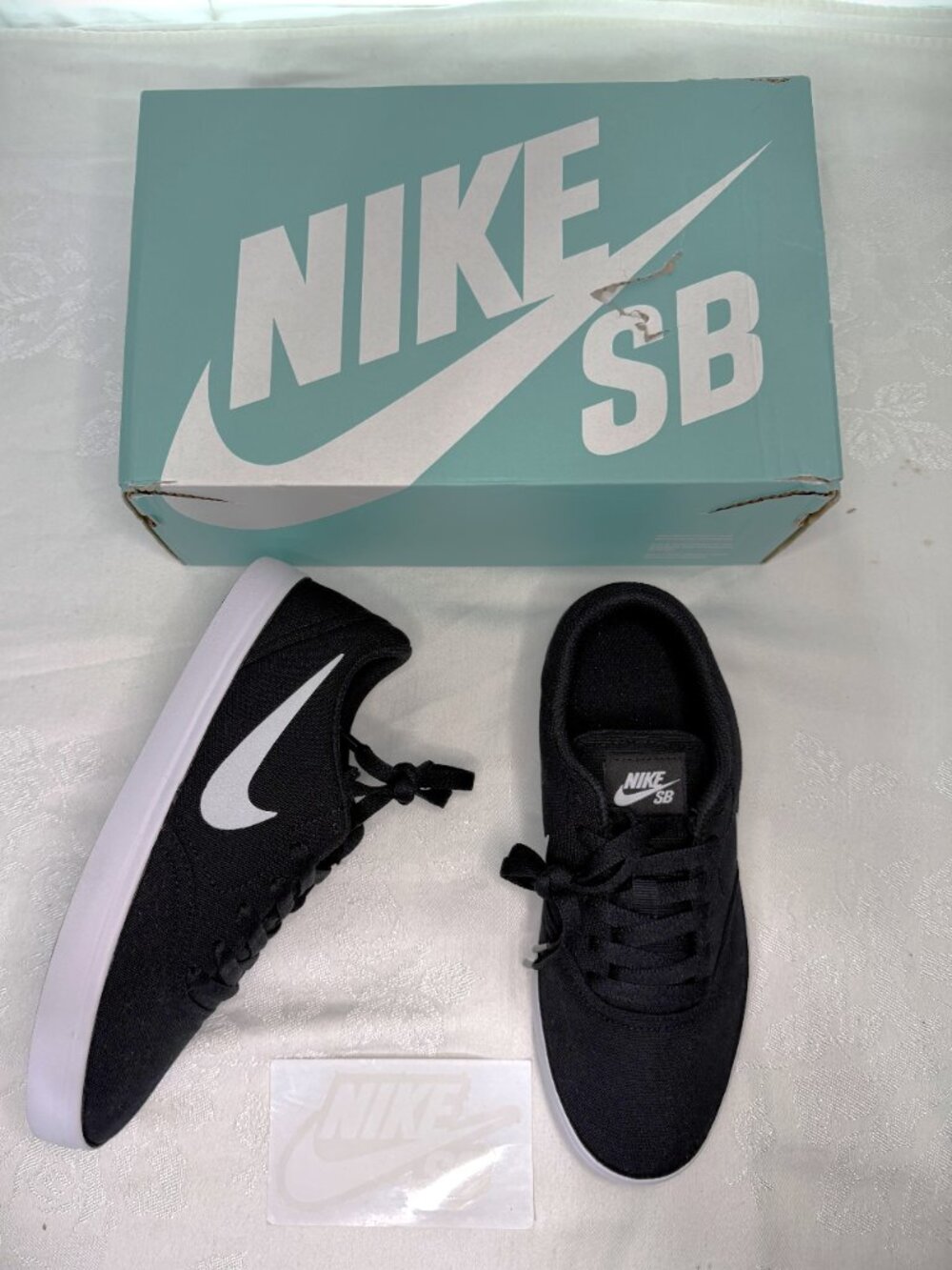 Nike SB Check Canvas (GS) Black/White Skate Shoe Size 6 Youth / 7.5 Women